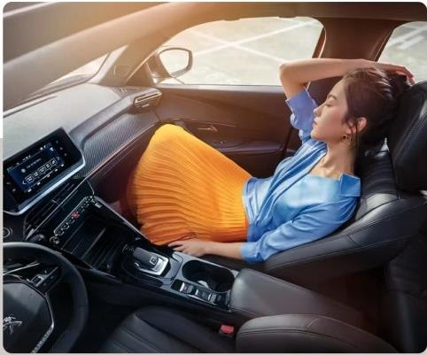 ?车内“炸弹”，，，，，，，一定要小心这些隐形“杀手”